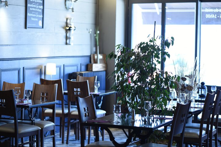 Dining Photos