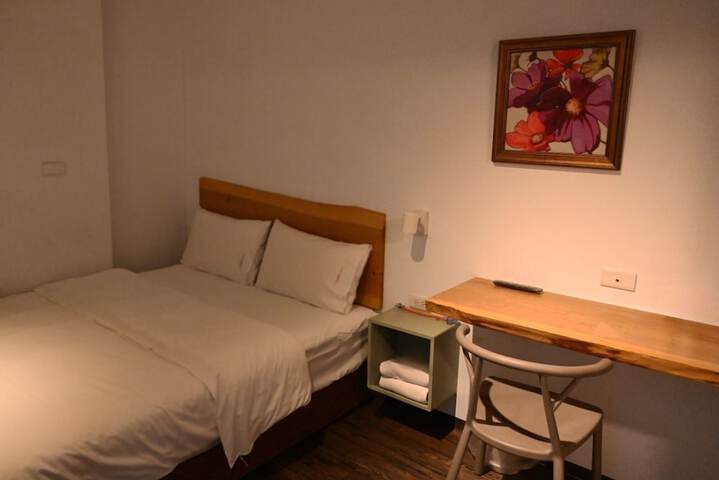 Room 10 of 142