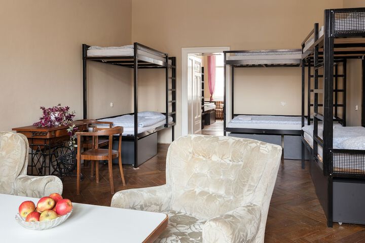 Room 5 of 38