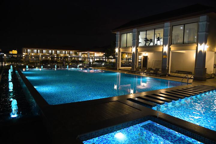 Pool 11 of 20