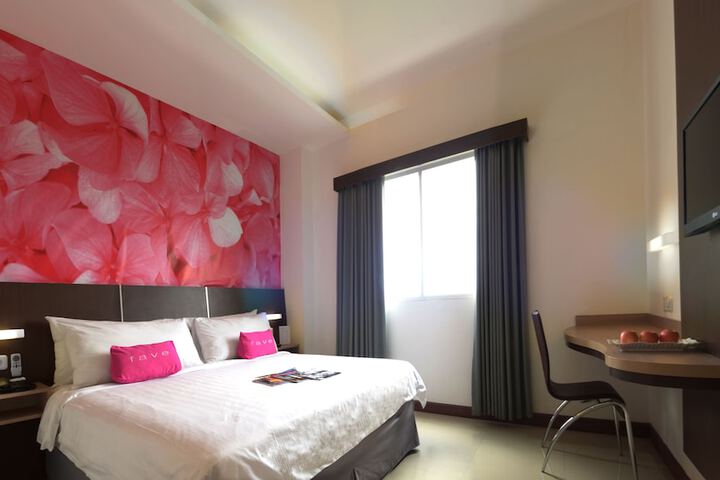 Room 10 of 43
