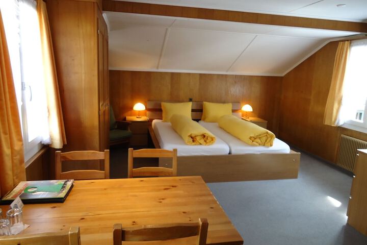 Room 21 of 76