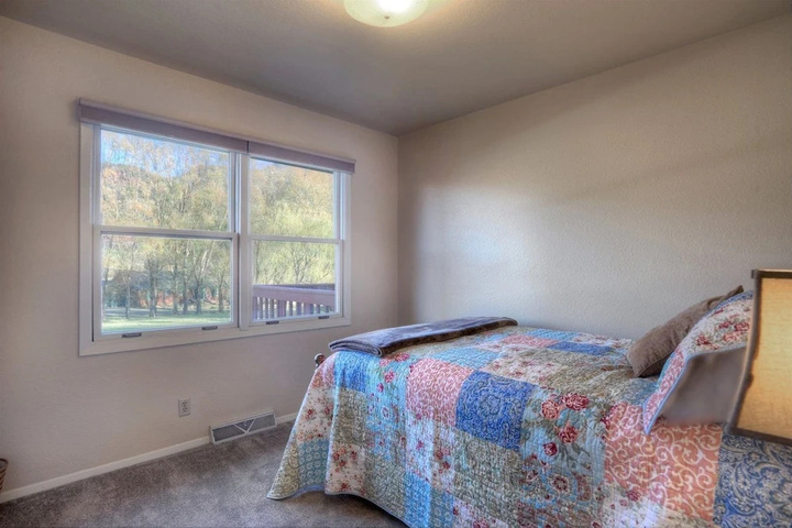 Room 3 of 12
