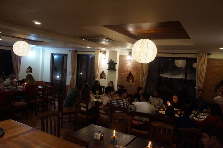 Dining 40 of 71