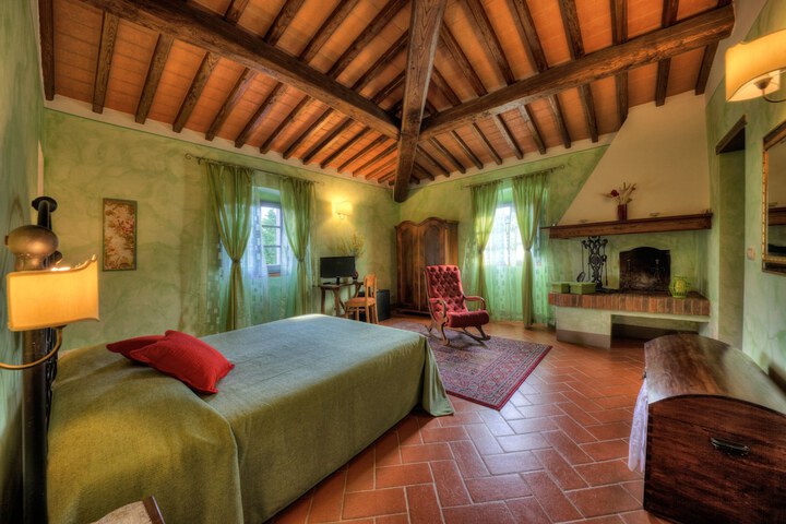 Room 5 of 41