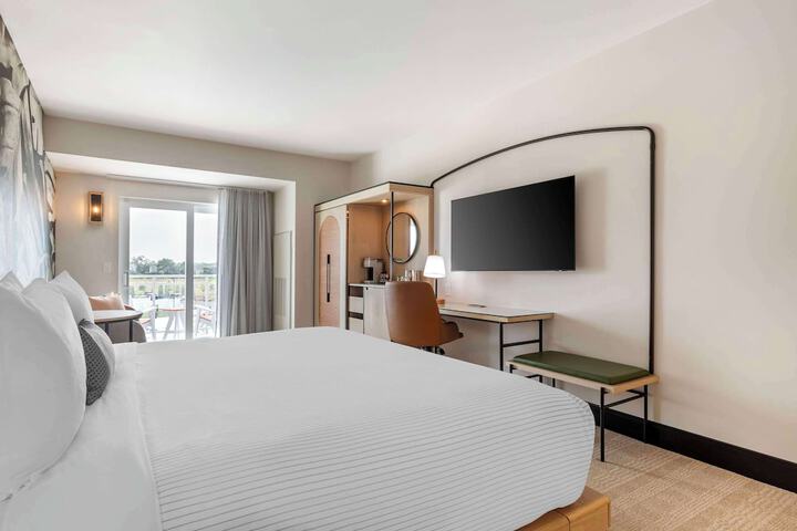 1 King Bed Accessible (1 of 38)