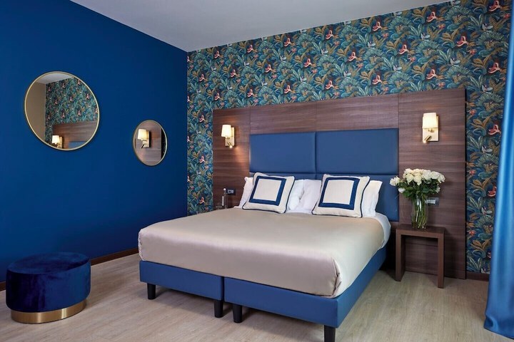Room 14 of 30