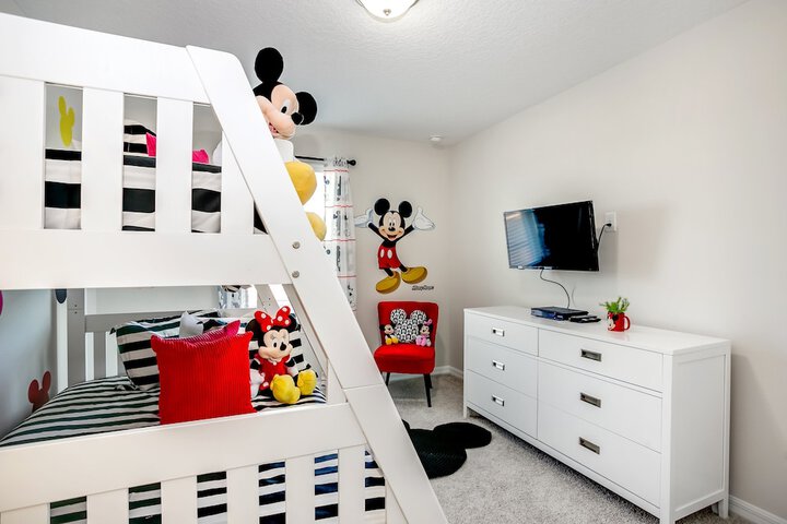 Room 10 of 49