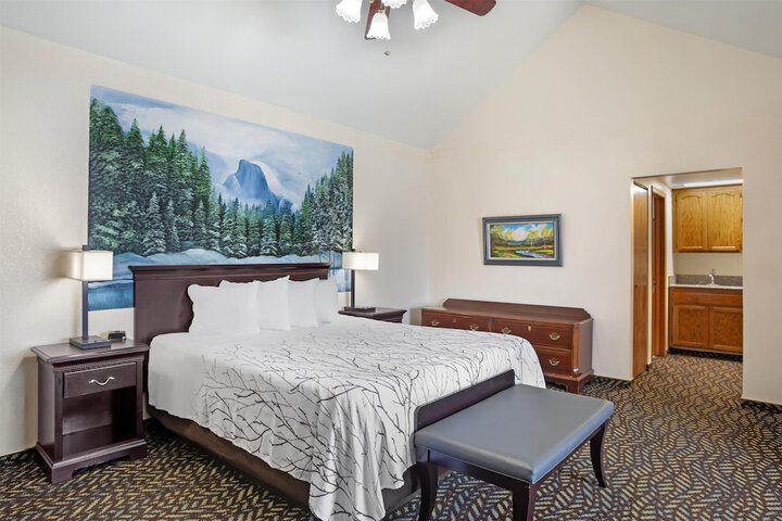 Room 12 of 62