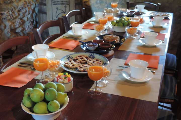 Breakfast/Coffee Service 29 of 58
