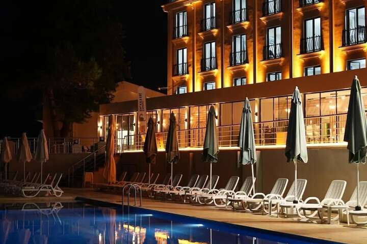 Hotel 35 of 39