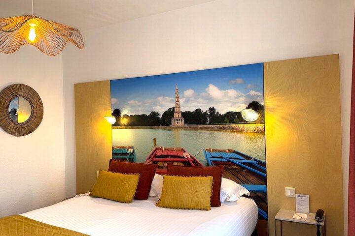 Room 15 of 60