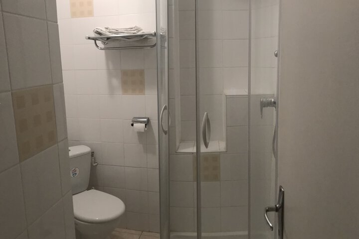 Room 19 of 80