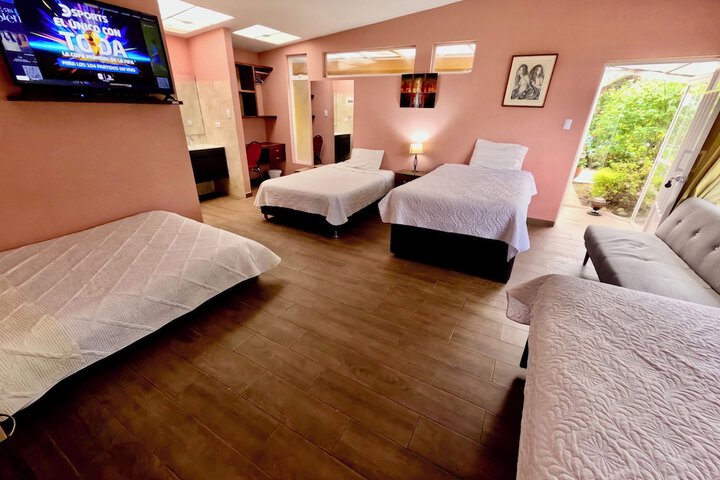 Room 2 of 36