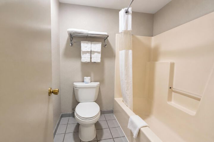 Room 16 of 22