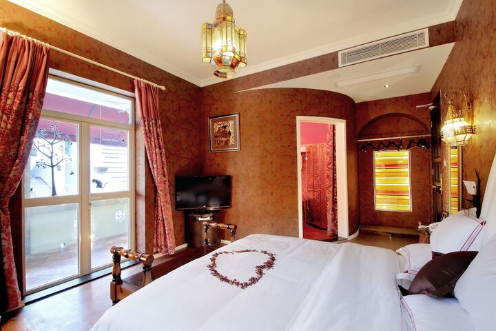 Room 17 of 29