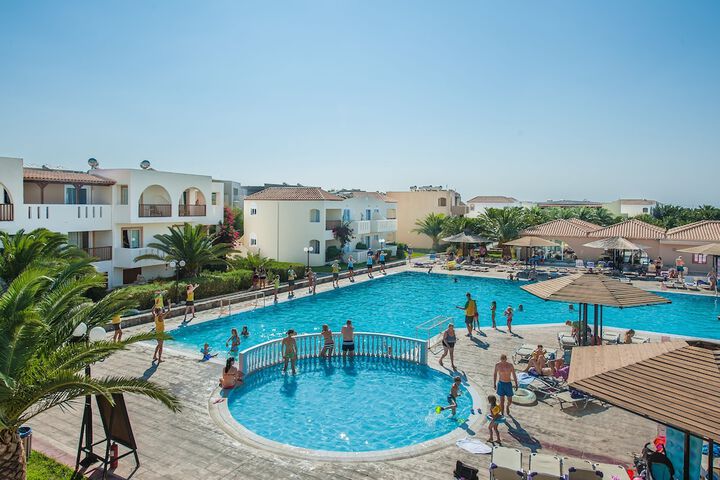 Hotel with Pool