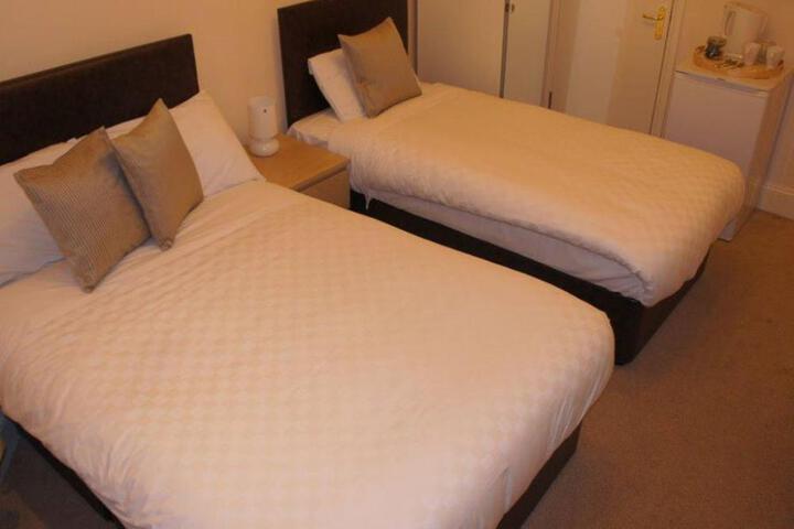 Pearl Hotel London