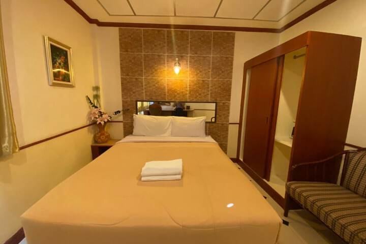 Room 28 of 54