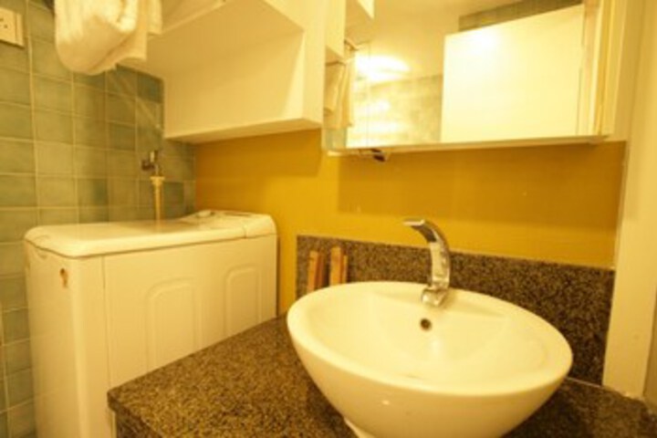 Room 5 of 51