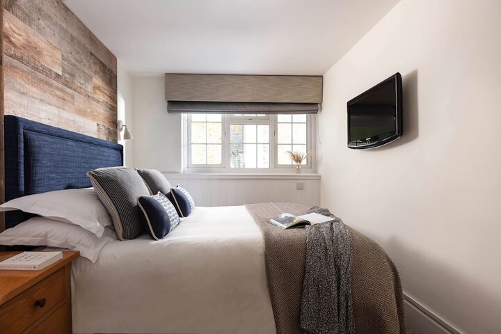 Room 25 of 57