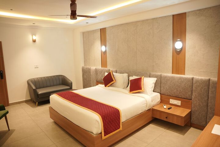 Room 3 of 11