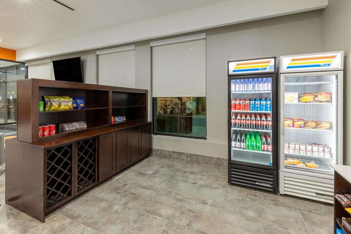 Snack bar