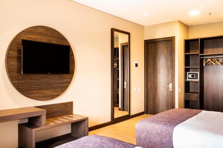 Room 13 of 41