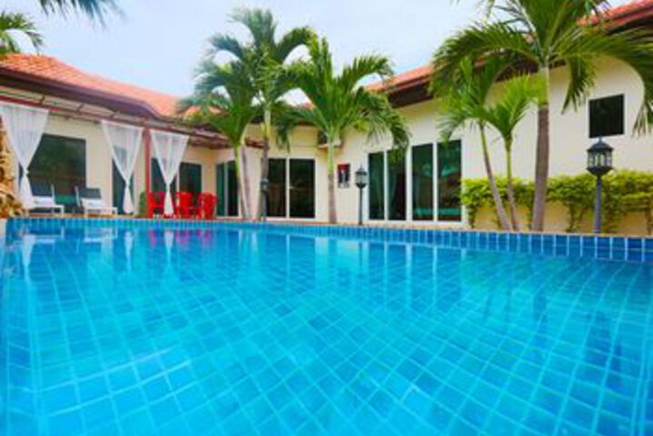 Majestic Villas Cosy Beach Pattaya