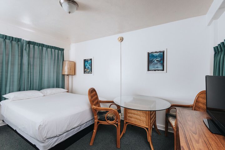 Room 27 of 111