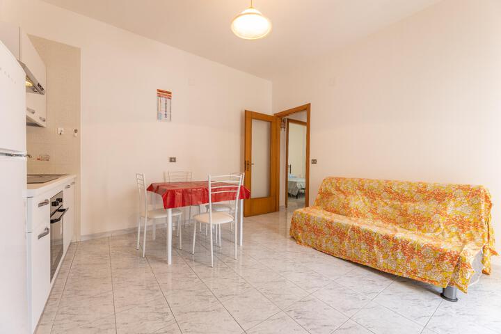Room 11 of 21