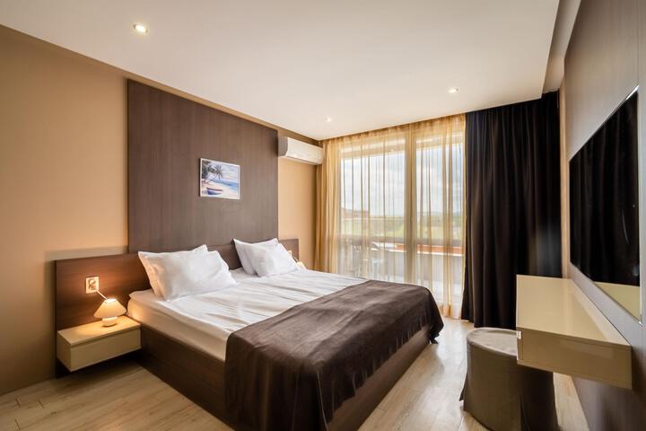 Room 71 of 76