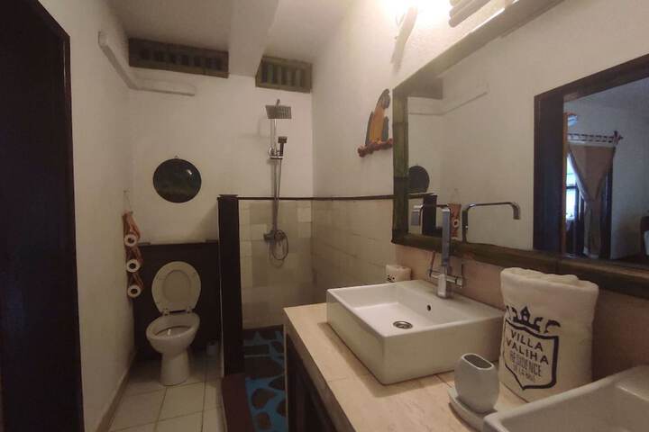Room 53 of 85