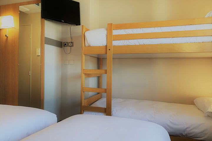 Room 13 of 39