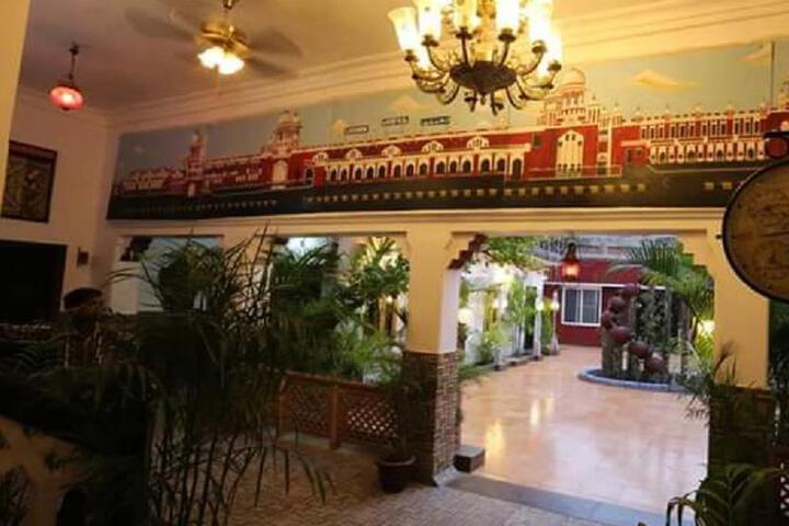 STARiHOTELS Charbagh Lucknow