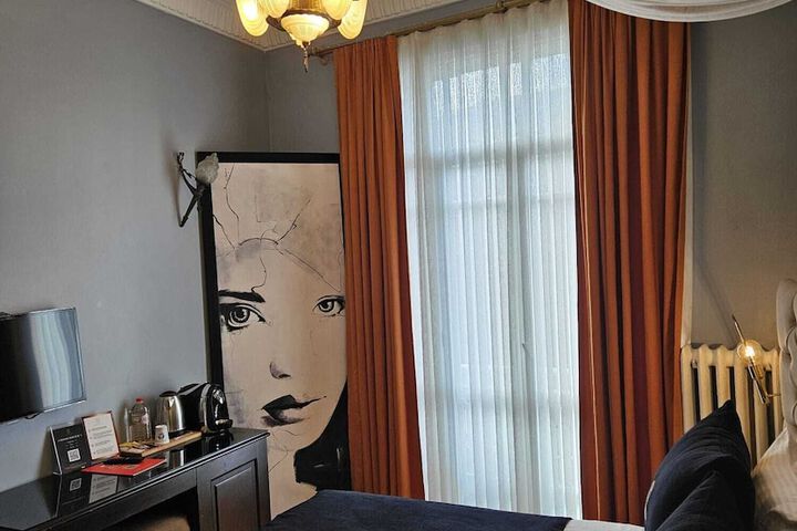 Room 21 of 81