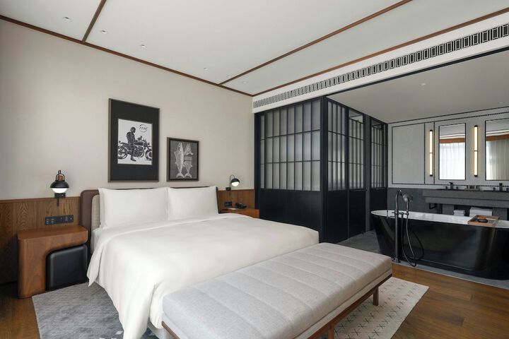 Room 7 of 86