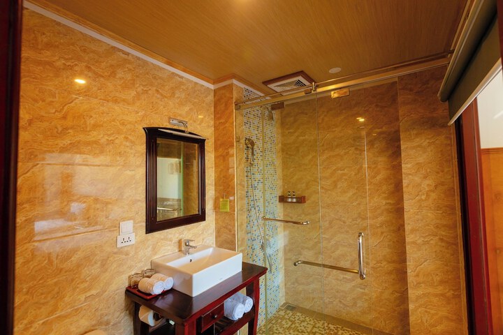 Room 42 of 127