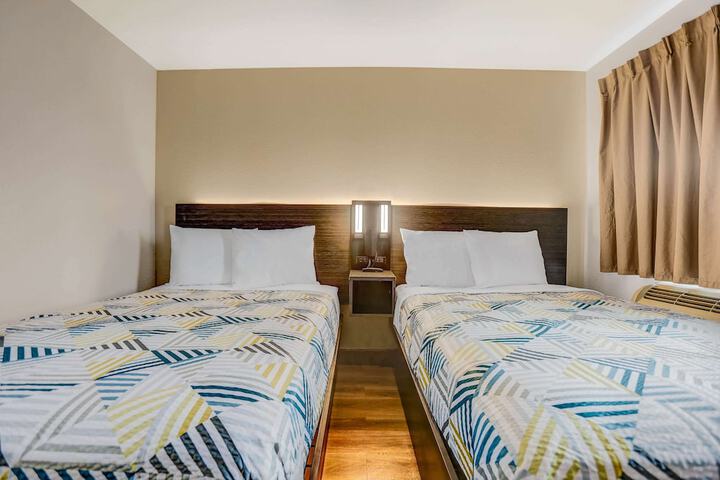 1 Double Bed Roll in Shower (10 of 11)
