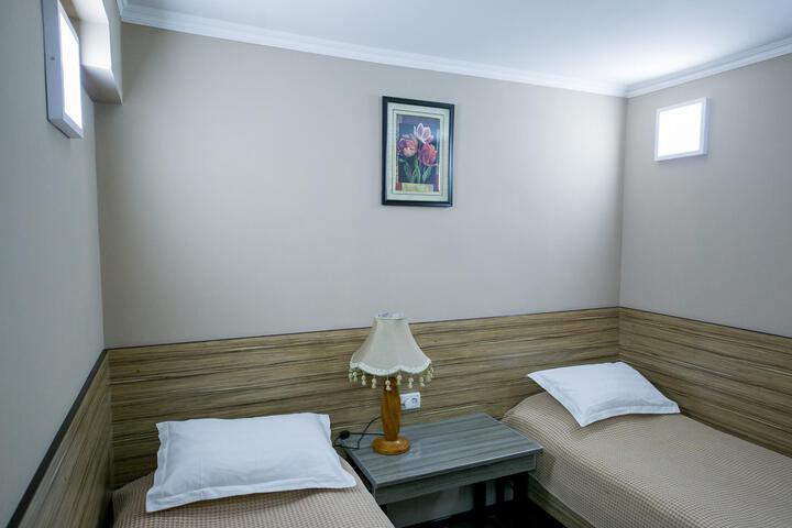 Room 4 of 79