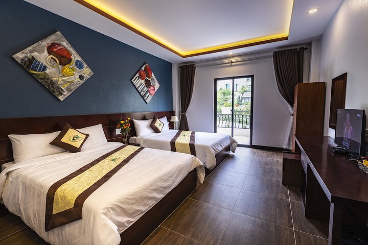 Room 32 of 37
