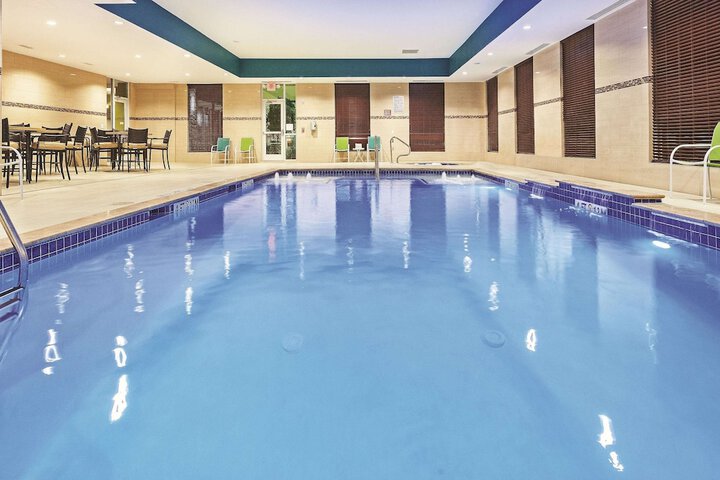 Hotel with Pool