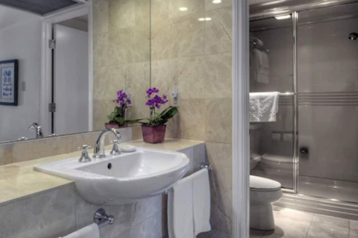 Clean Restrooms