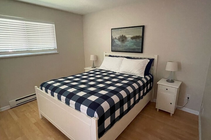 Room 7 of 24