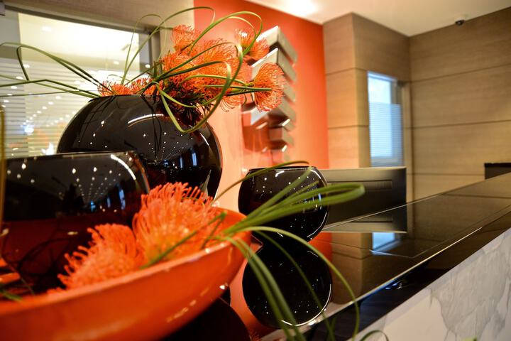 Concierge desk