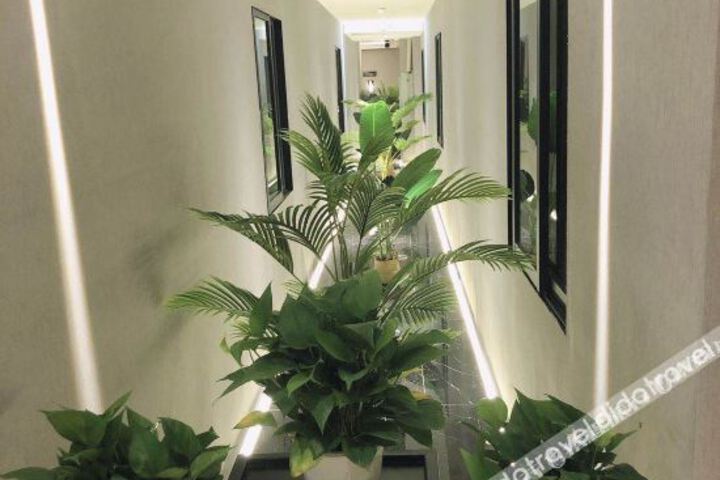 Hotel Interior 8 of 24