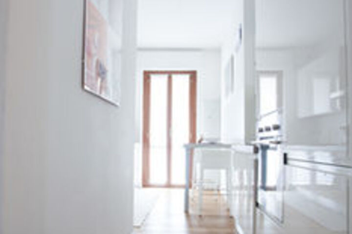 Room 10 of 16