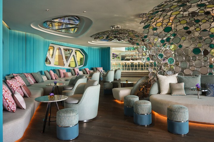 Lounge 116 of 164