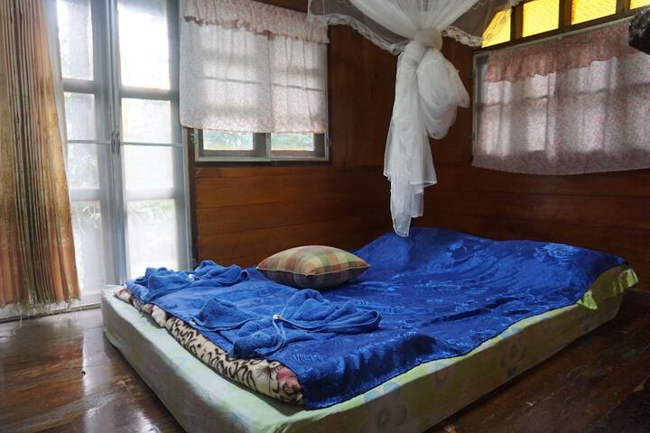 Room 5 of 38