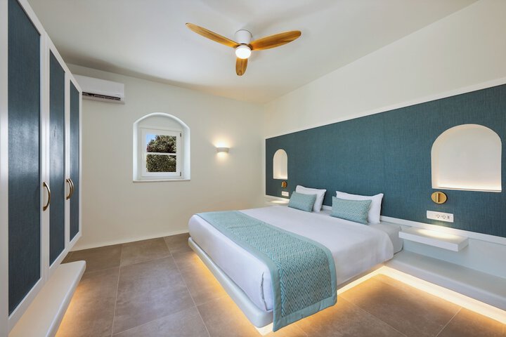 Room 18 of 100